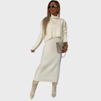 Stickad tvådelad klänning med elegant rund hals