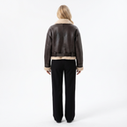 Damjacka med dragkedja, bälte och fickor