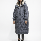 Lång quiltad vinterkappa med huva för dam