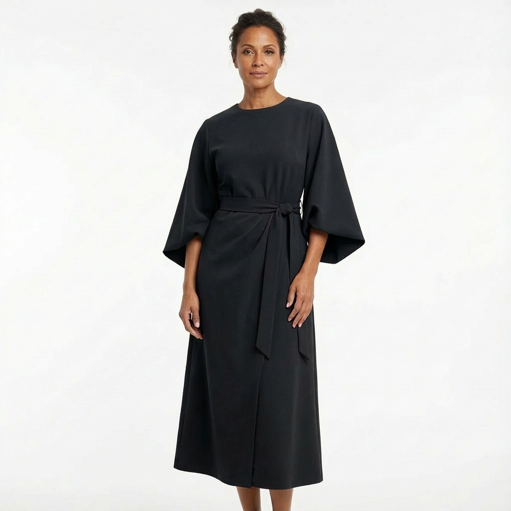 Midilång klänning för dam med bälte och vida ärmar