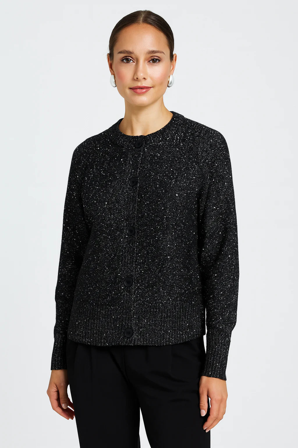 Stickad kofta för dam med skimrande detalj