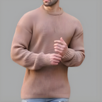 Stickad herrtröja med rund hals