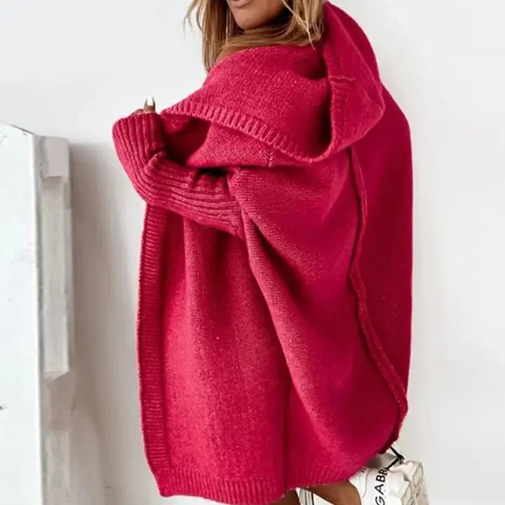 Lång stickad damkofta med huva