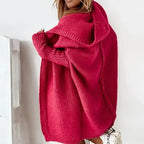 Lång stickad damkofta med huva