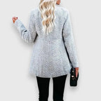 Damkavaj med ståkrage och rak silhuett