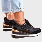 Sportiga damskor med kilklack och hög komfort