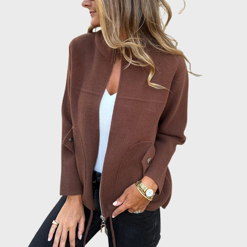 Kofta med dragkedja och eleganta fickdetaljer